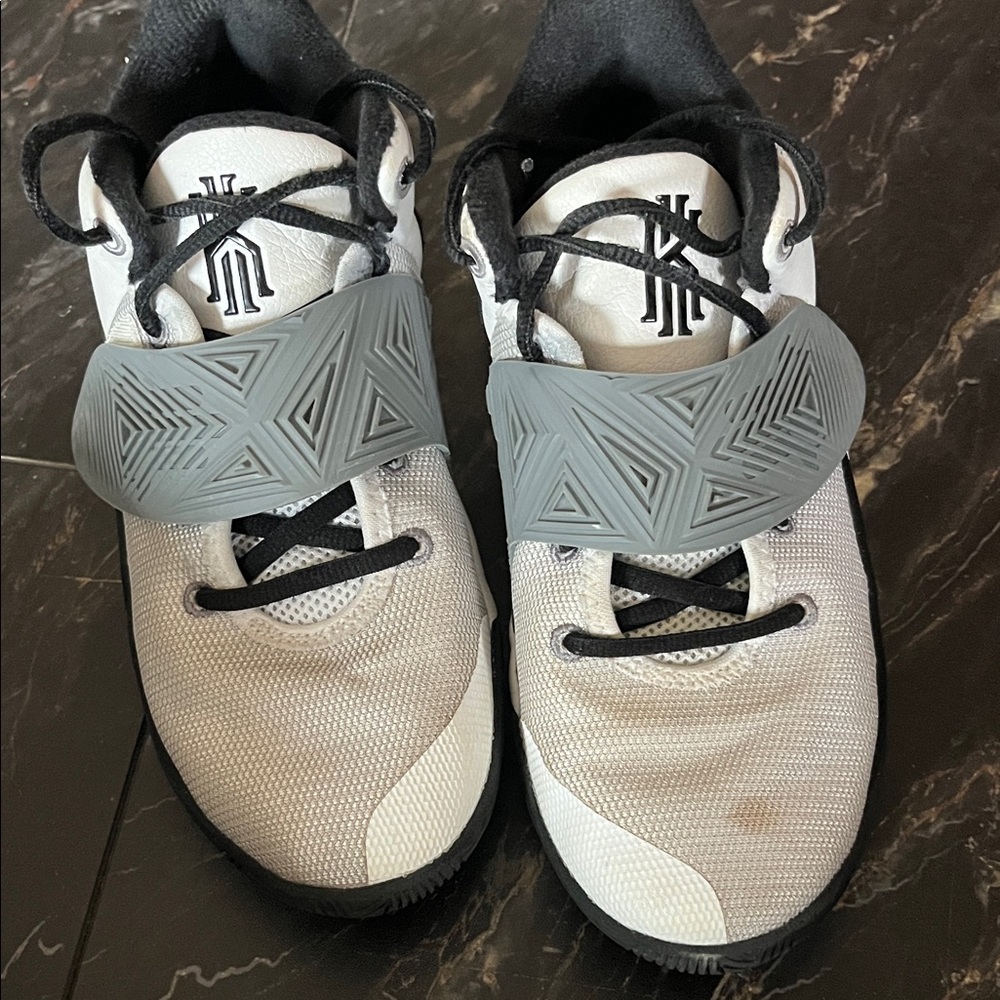 Kids White and Gray Basketball Shoes